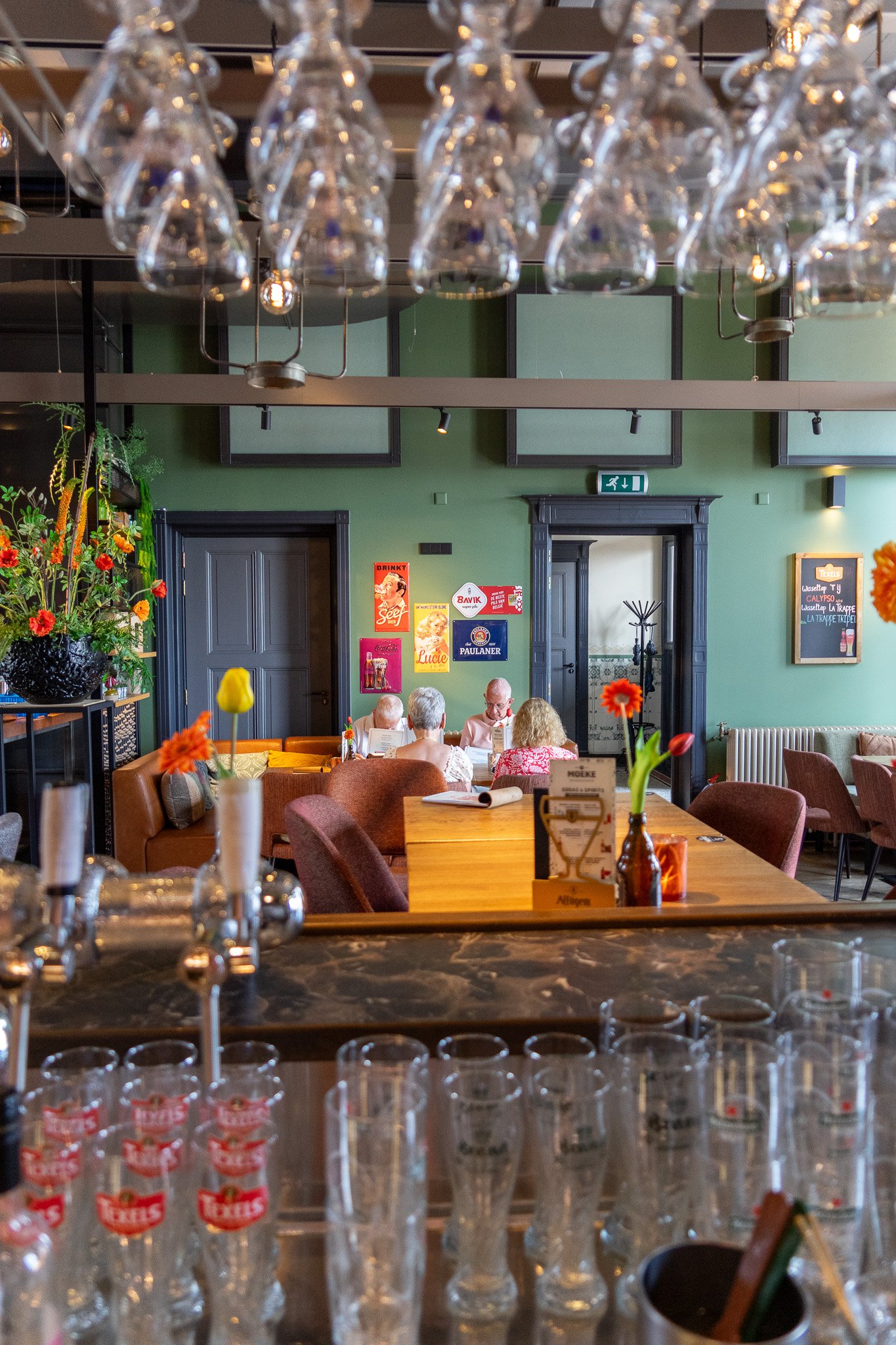 Moeke_Tiel_binnen_achterbar_18-07-2024 (2).jpg