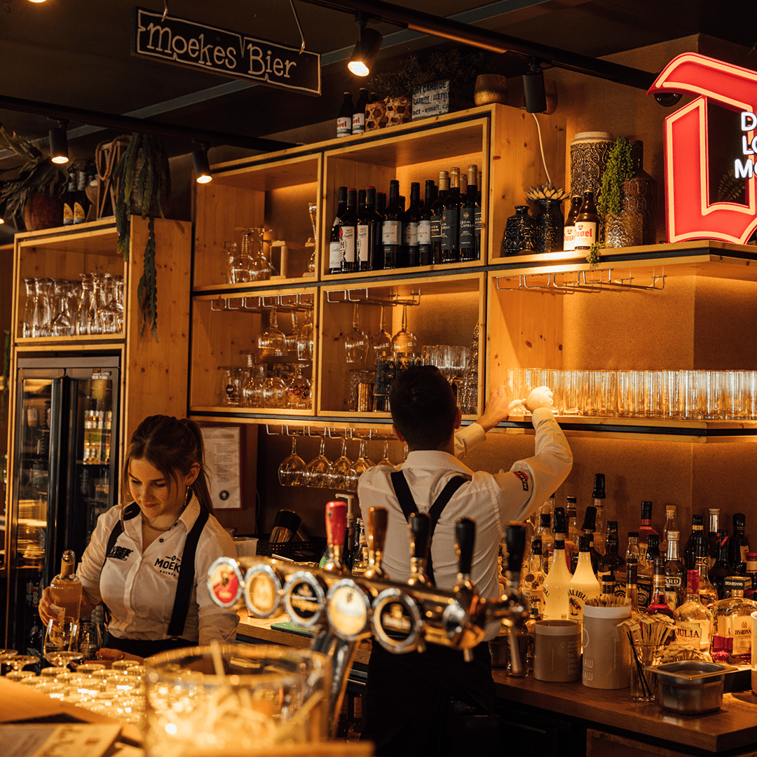 Rhenen grand cafe foto.png